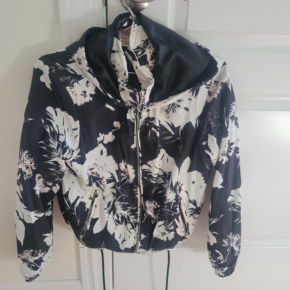 Crop waist jacket